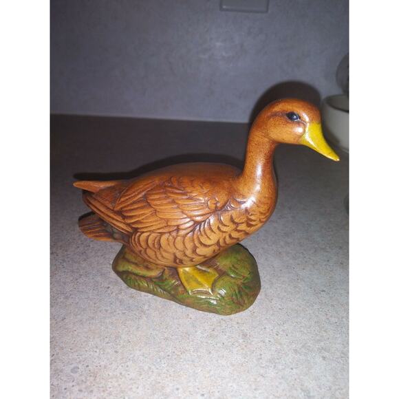 Marge Golbreski Hand Painted Art Pottery 4" Duck Figurine - Picture 1 of 4